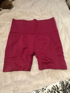 SET Active Deep Berry Pink Shorts New Never Worn No Tags